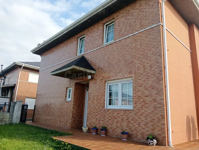 Chalet adosado en Cudon - foto 2