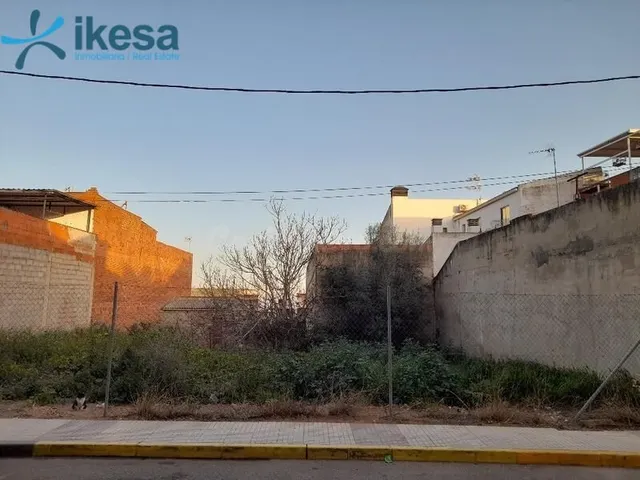 Venta de Suelo Urbano Residencial en C/MANZANEDA - Badajoz - foto 2