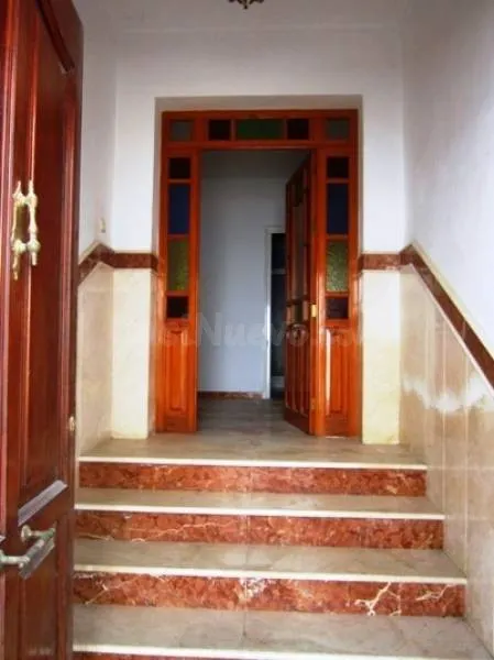 Casa de 4 habitaciones en Estepa con patio y cocina moderna - foto 3
