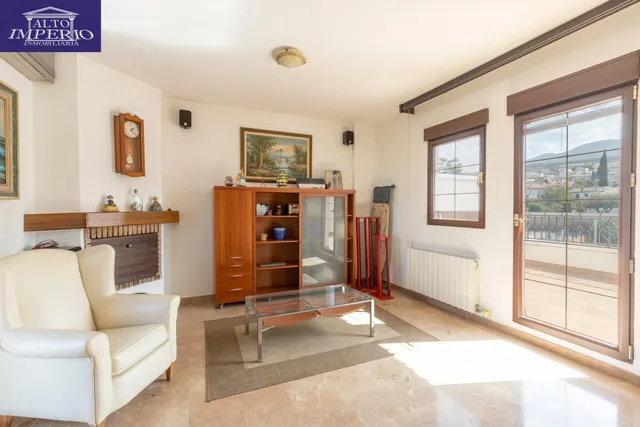Adosada con 4 dormitorios, amplias terrazas y vistas a Granada y sierra nevada — 37