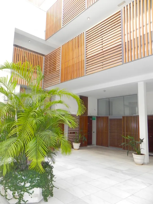 Piso junto a la campana con terraza propia — 16