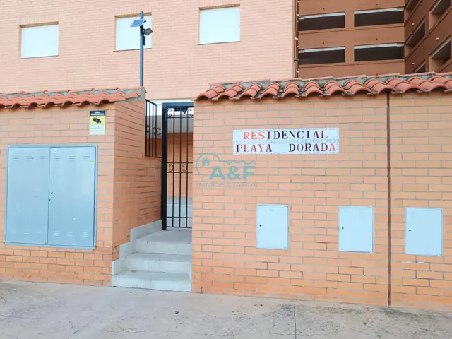 AYF VENDE GARAJE EN EDIFICIO PLAYA DORADA — 14