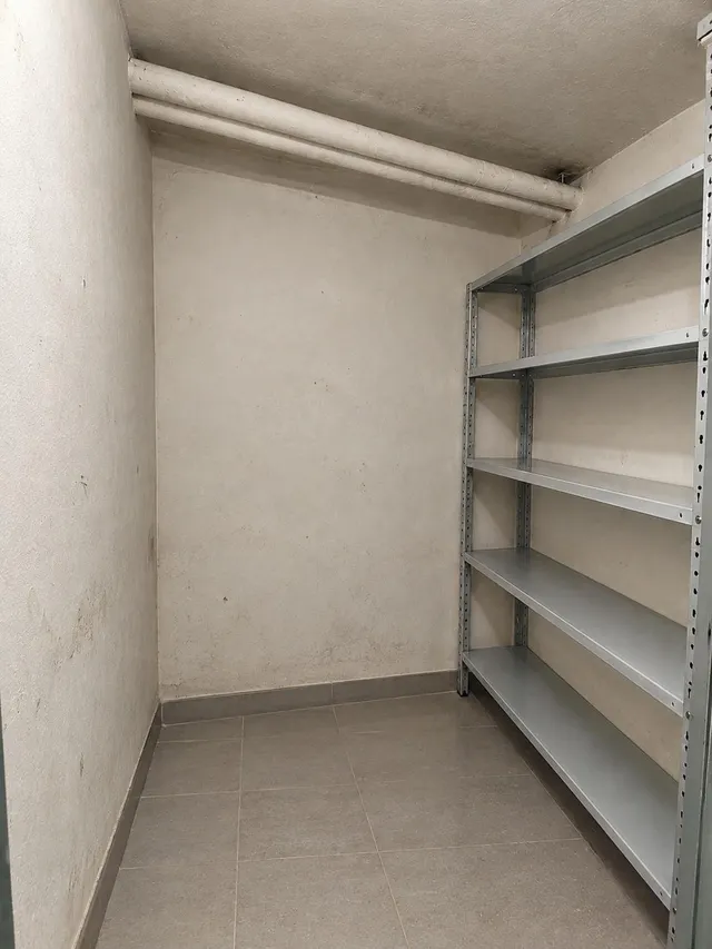TRASTERO CON FÁCIL ACCESO — 6