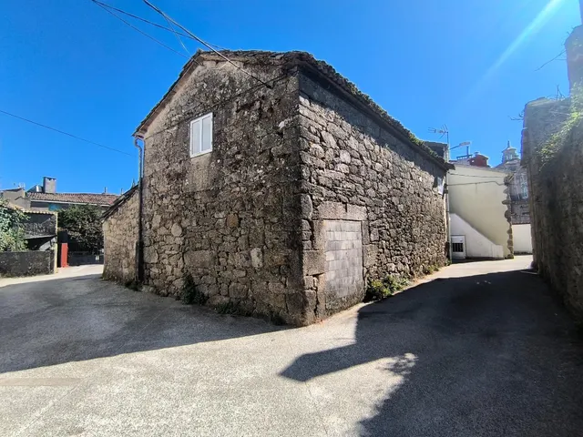 Amplia Casa en Conxo, Santiago de Compostela - Oportunidad para Reformar — 6