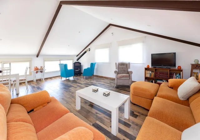 Bonita Casa en Nivar — 11