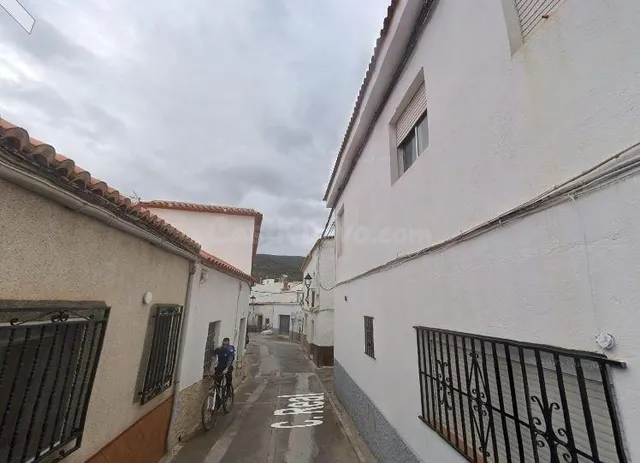 SE VENDE piso OKUPA en C CALLE REAL 51 D de Nacimiento - foto 2