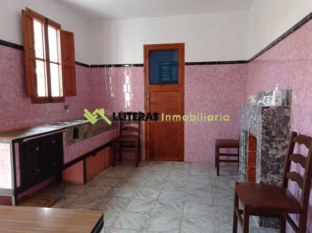 Casa de pueblo con bonitas vistas - foto 5