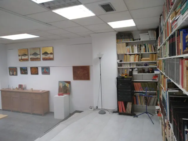 Amplio Local Comercial en el Corazón de Gandía — 9