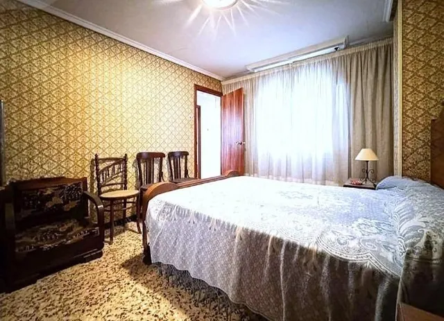 Piso de 5 habitaciones y dos Baños en zona Centro, Elche (TOTALMENTE REFORMADO) — 13