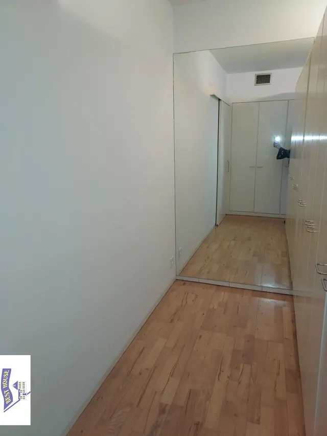 LOTE DE INMUEBLES COMPUESTO POR TRÍPLEX, BAJO TIPO LOFT Y GARAJE — 22