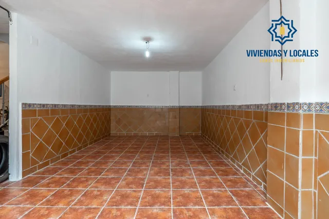 Encantadora Casa Reformada en Ogijares con Vistas y Espacios para Disfrutar — 41
