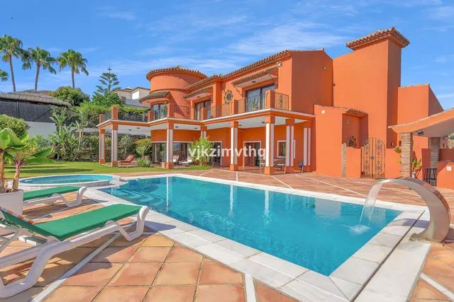 Chalet 5 habitaciones 761m² en venta - Costa del Sol — 50