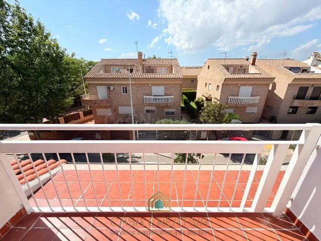 Adosado en venta en picaña – 4 terrazas, garaje y 5 dormitorios – 483.000 € — 91
