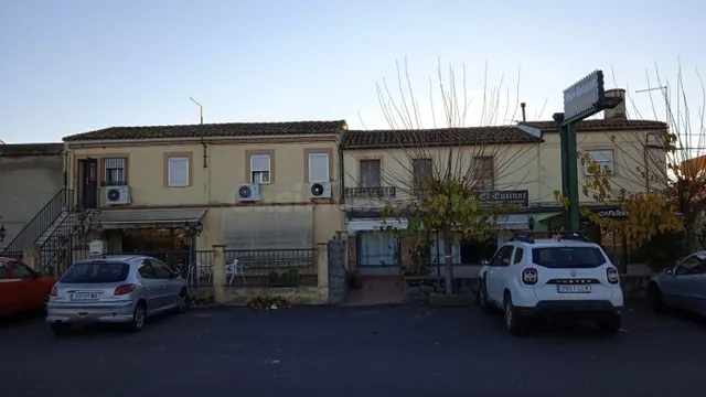 Cafeteria/ Restaurante en cruce de Torre de Santa Maria - foto 2