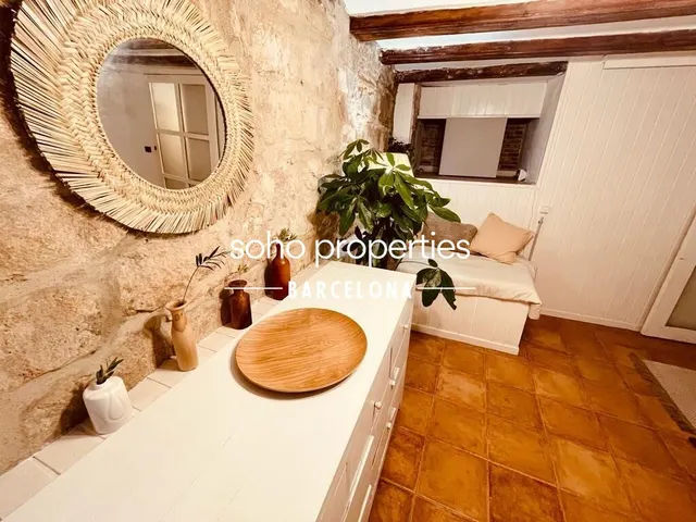 Dúplex de diseño de 110 m2 con 2 suites y acceso independiente junto a La Rambla — 12