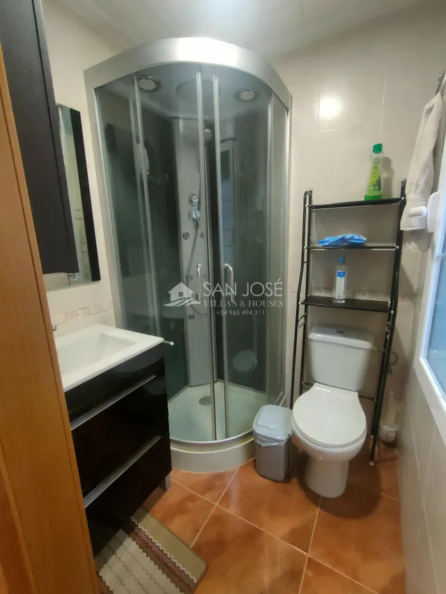 SE VENDE ESPLENDIDA CASA PARA ENTRAR A VIVIR  EN LA ROMANA — 11