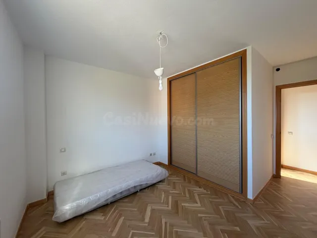 ¡Tu nuevo hogar en Butarque te espera! Luminoso piso exterio - foto 4