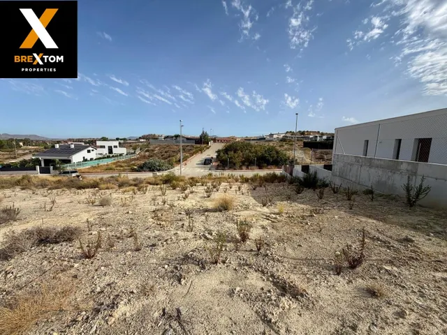 TERRENO URBANO EN EL CHORRICO CON PROYECTO Y LICENCIA DE OBR - foto 4