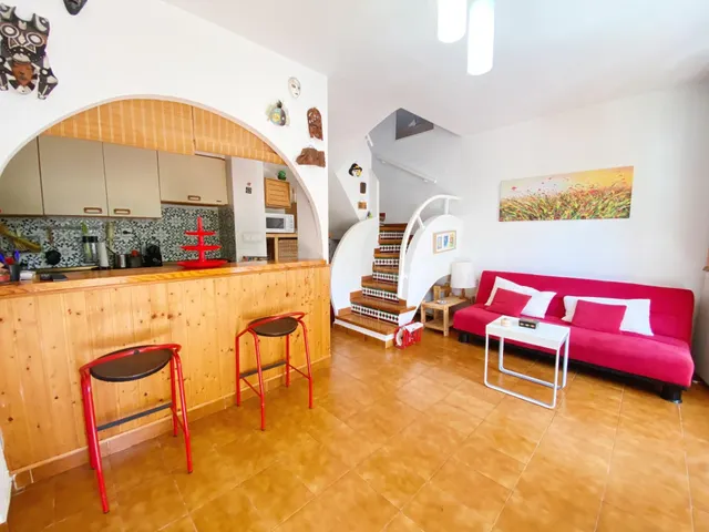 EXCLUSIVO CHALET ADOSADO TIPO BUNGALOW CON AMPLIA TERRAZA AJ - foto 3