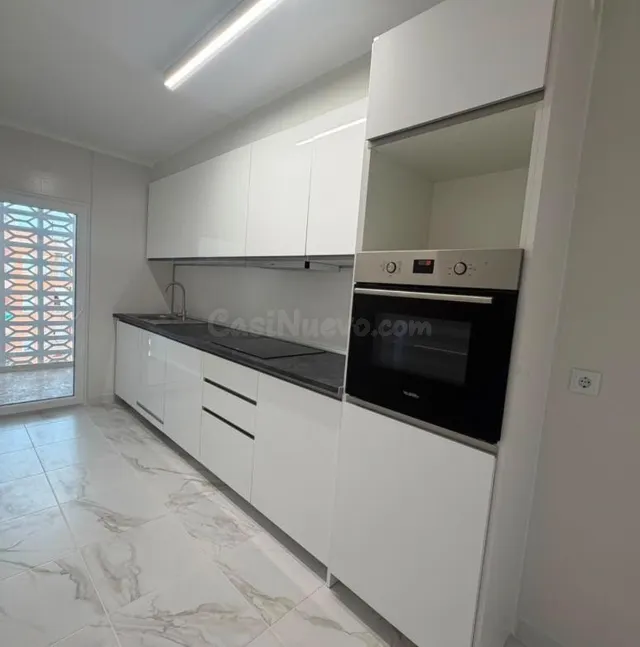 Vivienda totalmente reformada, luminosa y lista para entrar  - foto 3