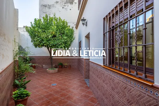 Casa de dos plantas Singular - foto 2