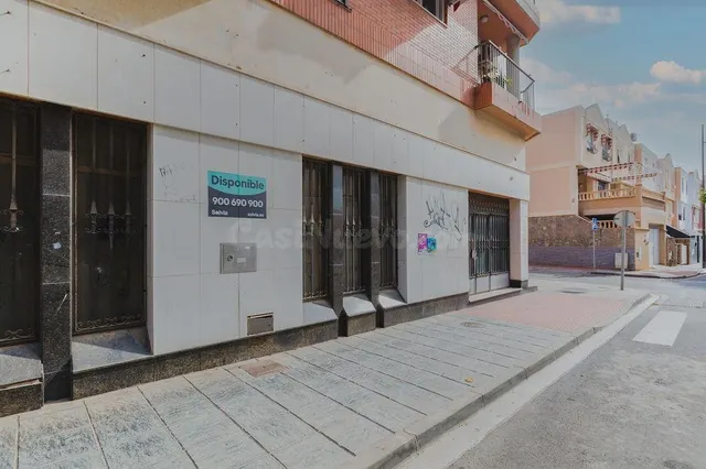 Local en venta en Almería - foto 4
