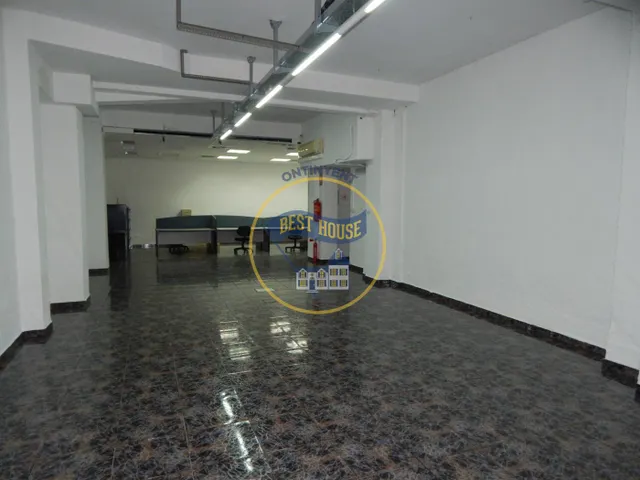 LOTE DE TRES LOCALES EN EL LLOMBO — 4