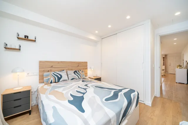 ¡A solo 50 metros del mar! Planta baja reformada con dos terrazas privadas en Can Pastilla — 9