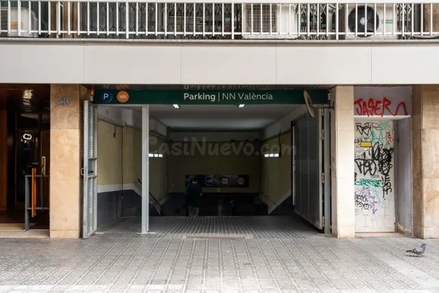 Parking de moto 2m² en alquiler - Eixample - foto 3