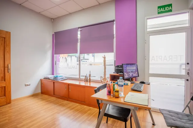 LOCAL CON POSIBILIDAD DE CAMBIO DE USO A VIVIENDA EN TOSCAL LONGUERA — 13