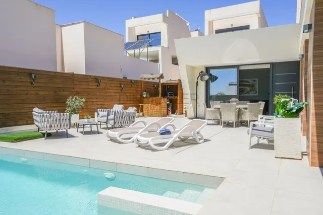 Chalet moderno de 4 dormitorios en Benijófar — 34