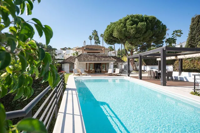 Chalet 3 habitaciones 364m² en venta - Marbella - foto 2