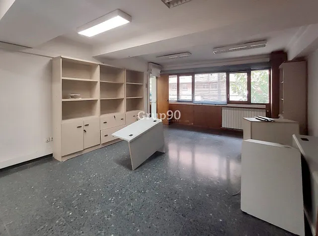 3 LOCALES COMERCIALES EN  ZONA INSTITUT — 45