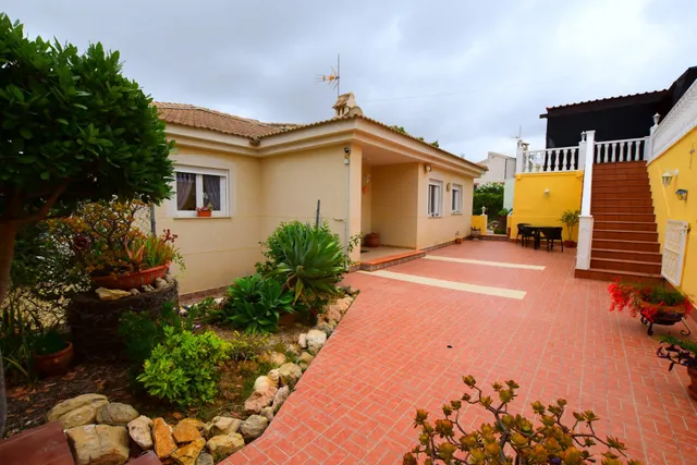 Villa 3 habitaciones 271m² en venta - Comunidad valenciana — 43