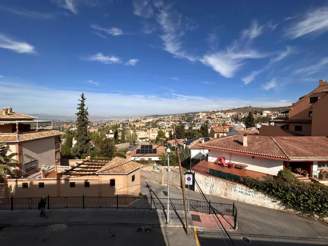 ¡estrena calidad de vida en el barrio de Monachil! — 16
