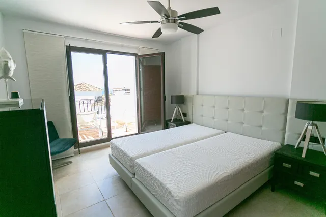 Precioso Atico Triplex de 4 dormitorios en Altos de los Monteros en perfecto estado — 20