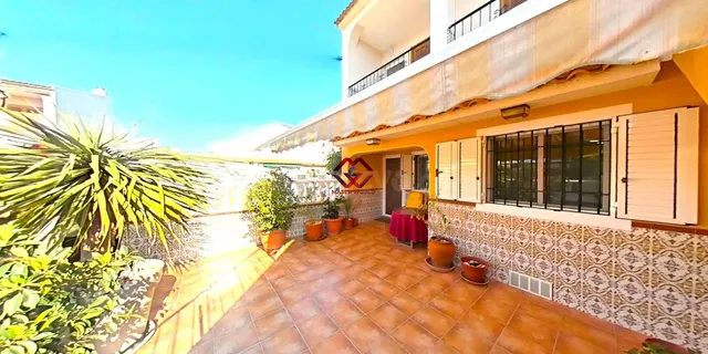 Bungalow en planta baja con terraza privada a 100 metros de 