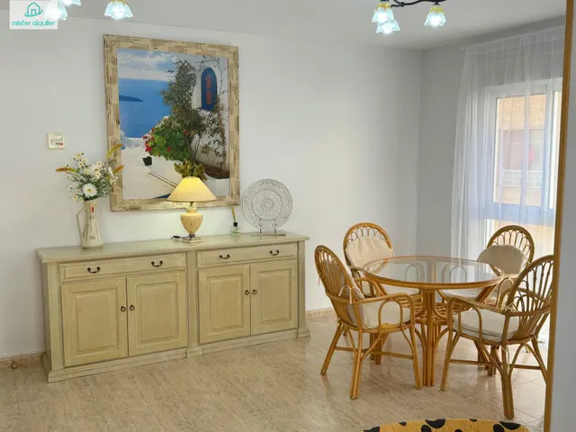 ALQUILER DE HABITACIÓN PARA ESTUDIANTE, IDEAL PARA UNIVERSITARIO DE MEDICINA Y CIENCIAS DE LA SALUD — 50