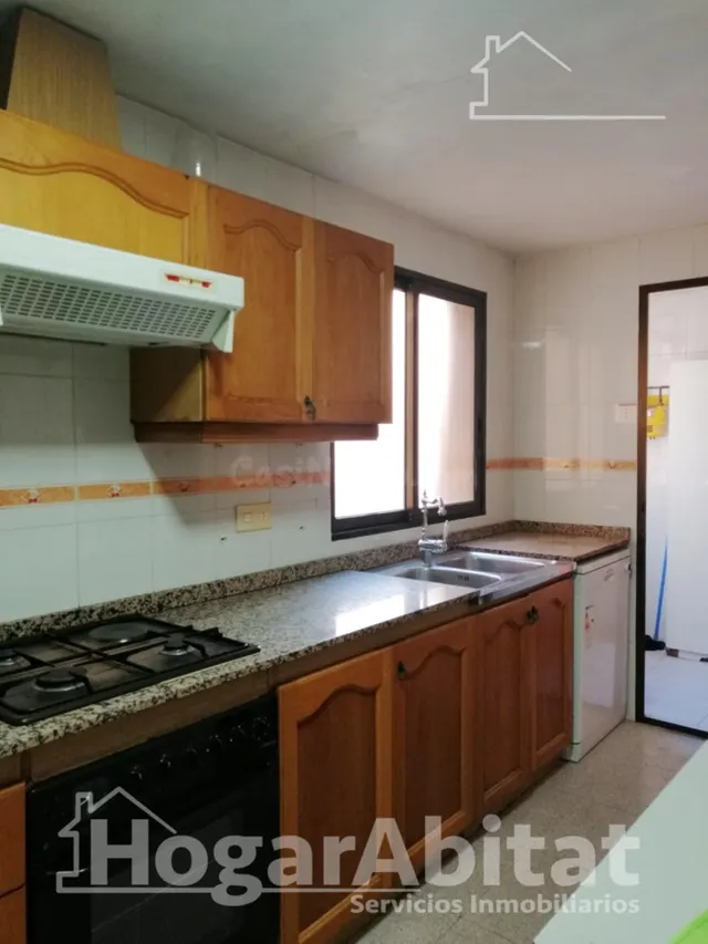 EXCELENTES VISTAS, ESTUPENDO ÁTICO DÚPLEX CON GARAJE CERCA D - foto 4