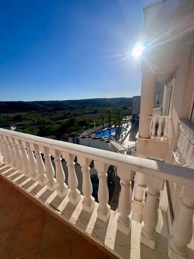 Apartamento de 4 dormitorios con gran terraza, piscina y potencial de alquiler en Guardamar del Segura — 15