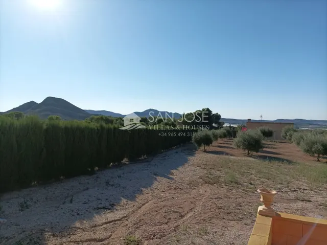 INMOBILIARIA SAN JOSE VENDE ESTUPENDO CHOLLO DE  CHALET EN POZOBLANCO-MONFORTE DEL CID — 34