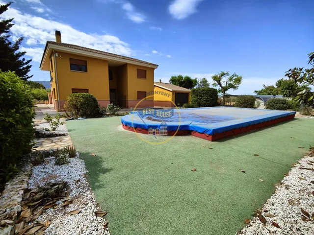 OPORTUNIDAD LUJOSO CHALET EN BANYERES DE MARIOLA (ALICANTE) — 28