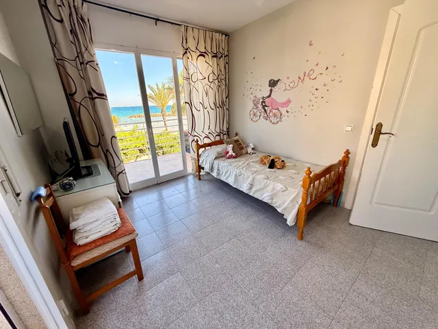 Exclusiva Casa en Primera Línea del Mar — 38