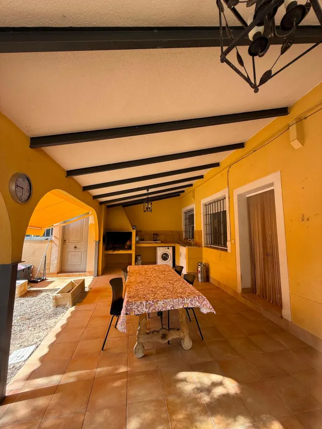 DOS CASAS EN UNA EN MATOLA SOLO EN ALQUILER — 45