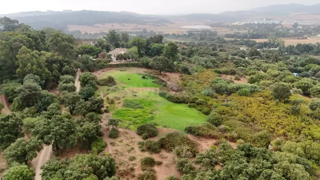 ¡GRAN TERRENO EN MONTE DE LA TORRE! - foto 3