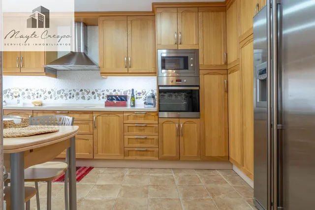 CHALET CON PISCINA Y JARDÍN A SOLO 10 MINUTOS DE GRANADA — 29