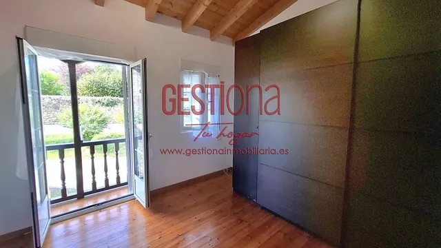 CASA COMPLETAMENTE REFORMADA EN ARENAS DE IGUÑA. — 17