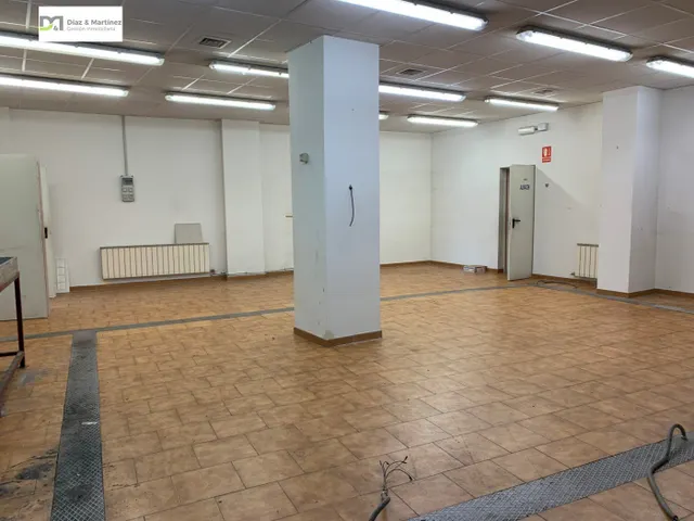 Local acondicionado e insonorizado en Avda Mariano Andrés — 10