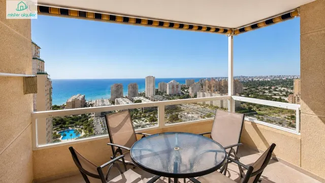 UN BALCÓN AL MEDITERRÁNEO EN LA PLANTA 17 — 10