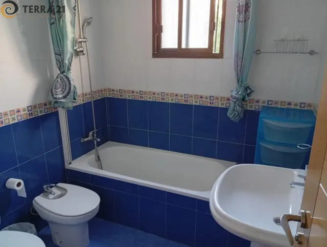 Habitación en alquiler para chica estudiante junto a la Universidad — 10